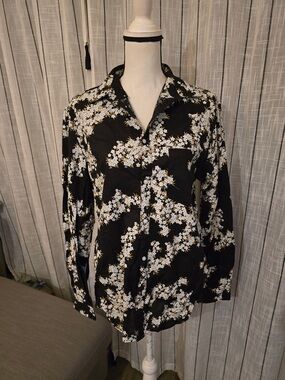 H&M Black Button-Up Blouse with White and Cream Floral Print